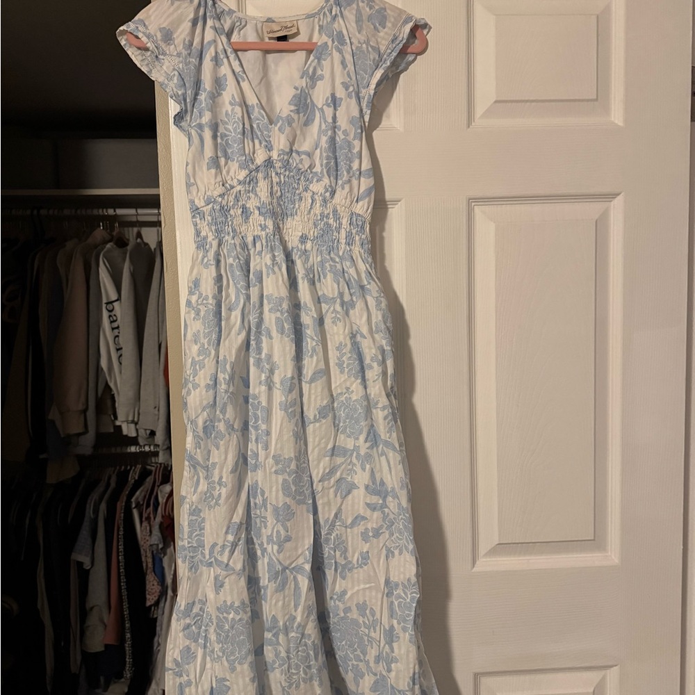 Universal Thread Blue Floral Maxi Dress
